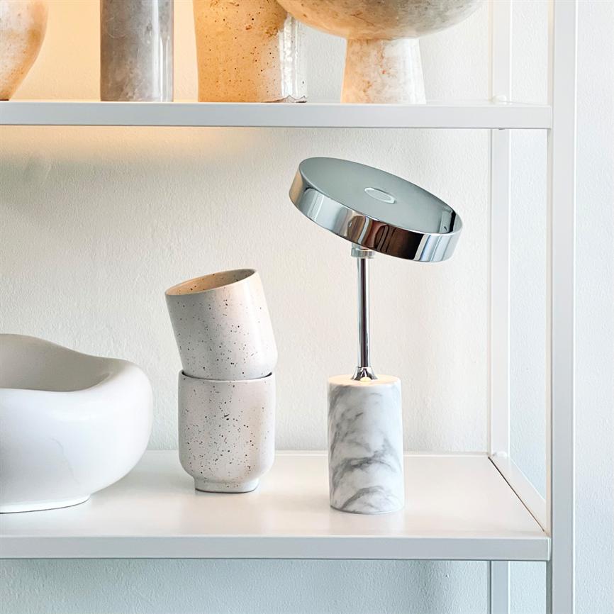 Dyberg Larsen Starlight bordlampe krom marmor LED