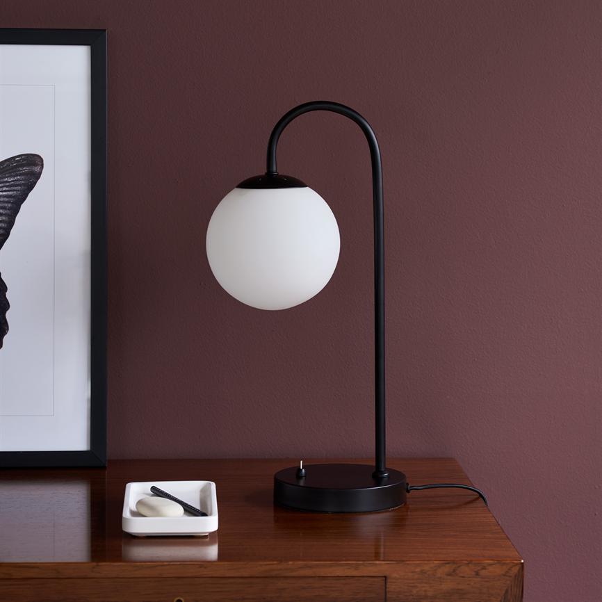 Dyberg Larsen Café Paris bordlampe opal svart E14