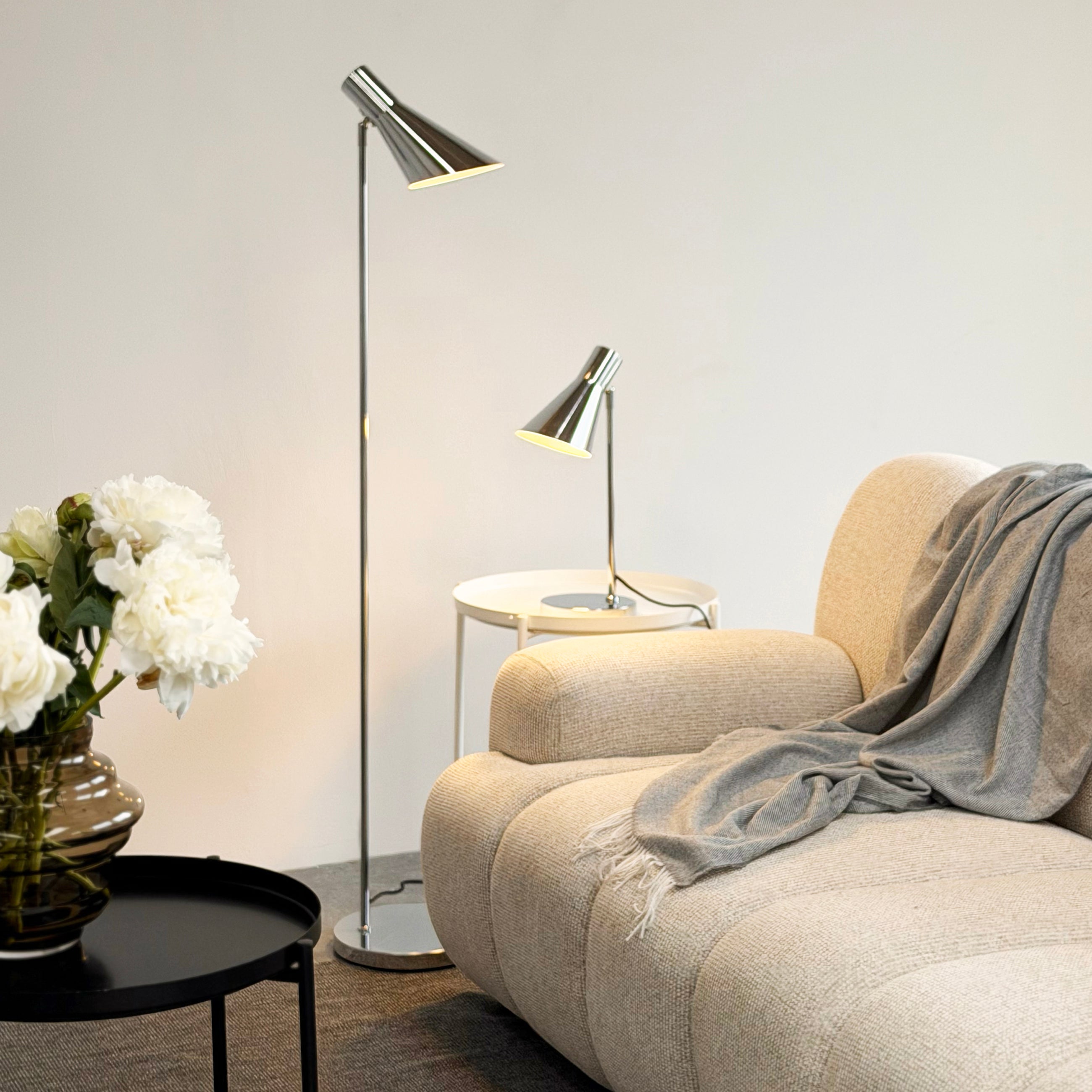 Dyberg Larsen DL12 gulvlampe krom dreibar