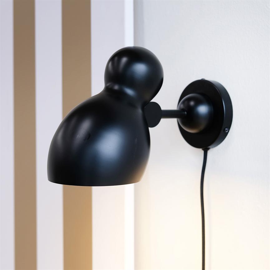 Dyberg Larsen Ludo vegglampe svart metall