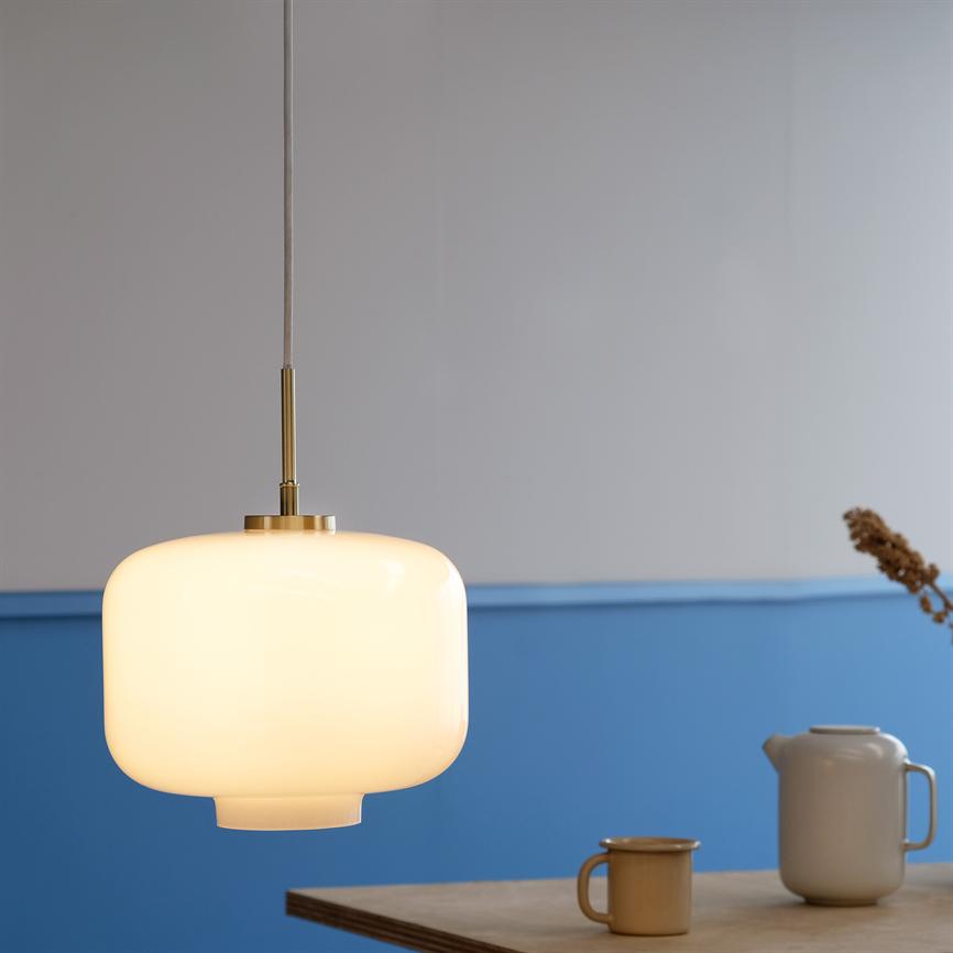 Dyberg Larsen ARP pendel Ø30 opal messing