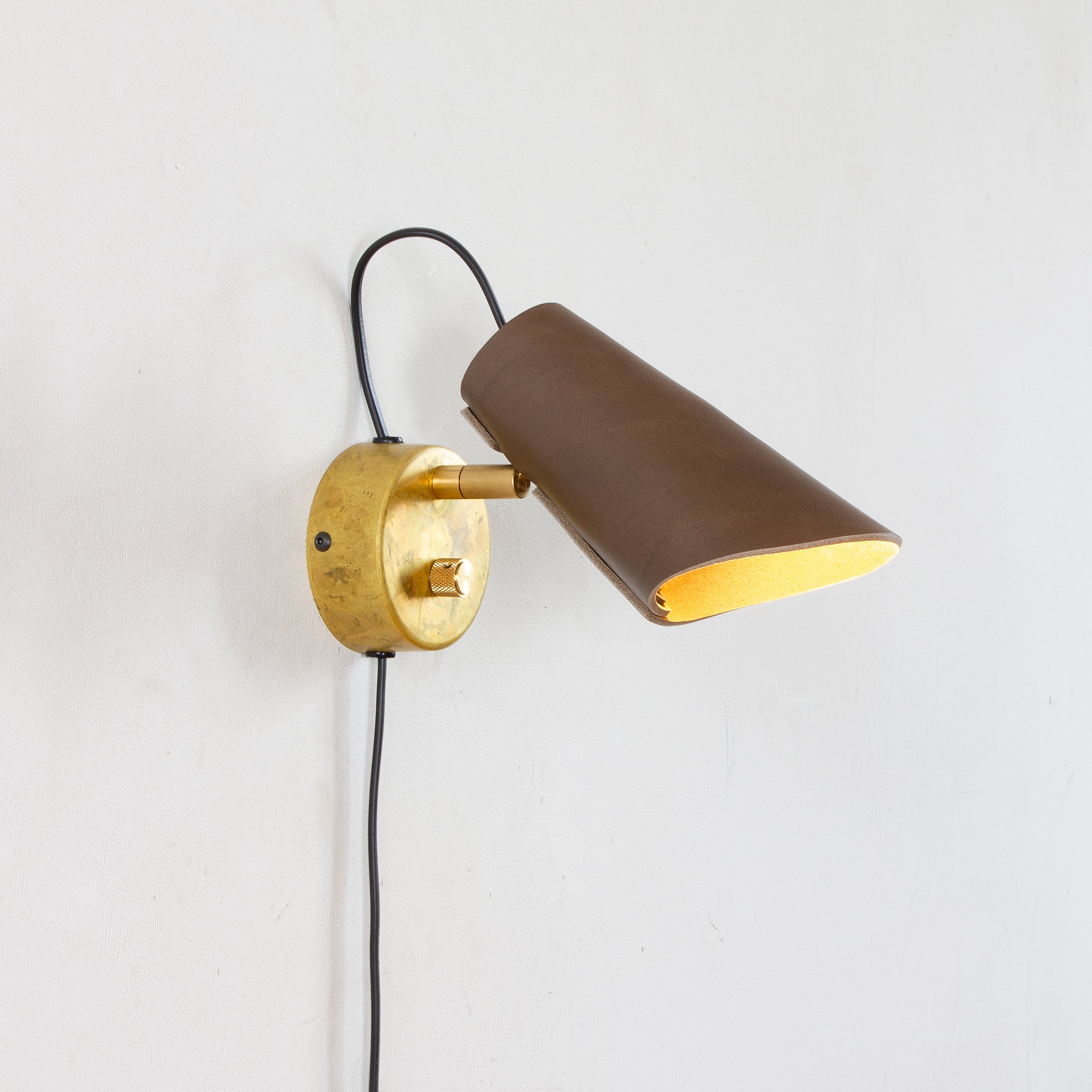 Zlamp Erik 231-16 vegglampe cognac messing med dimmer