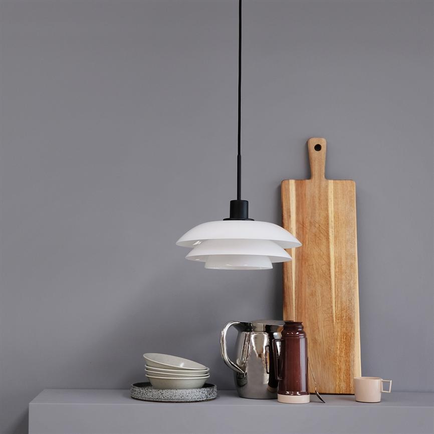 Dyberg Larsen DL31 pendel sort opal 3-skjerm