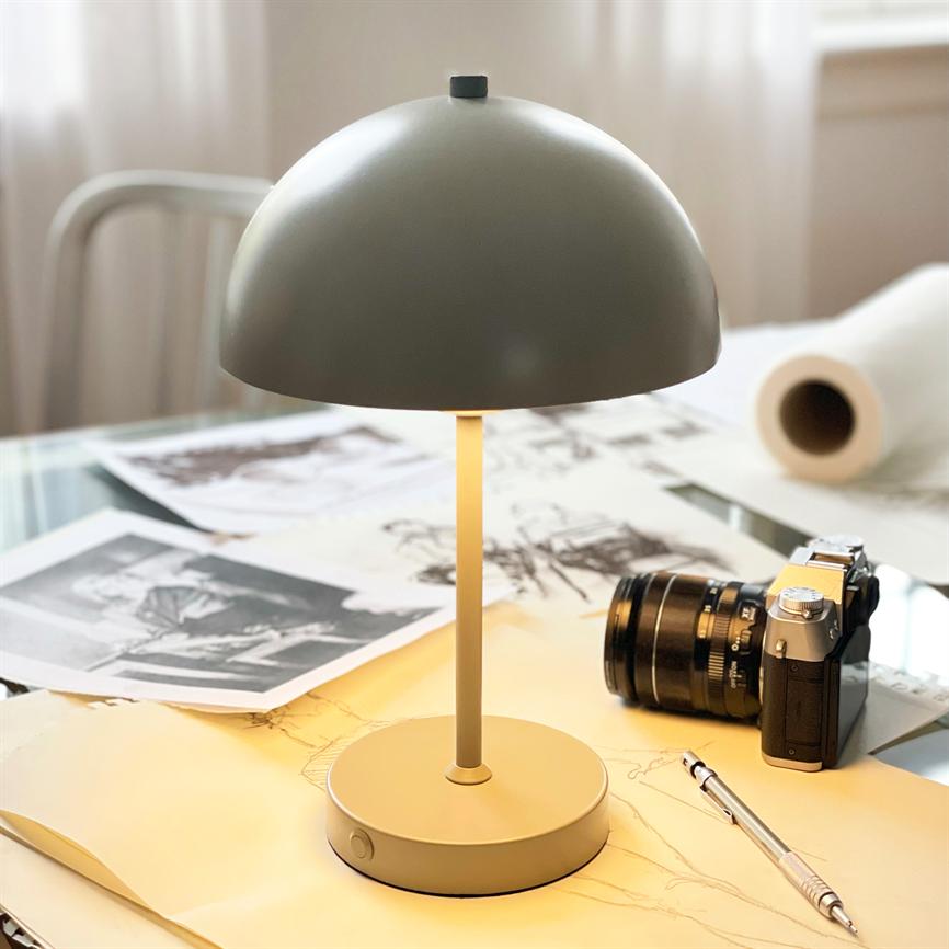 Dyberg Larsen Stockholm V2.0 bordlampe grå oppladbar