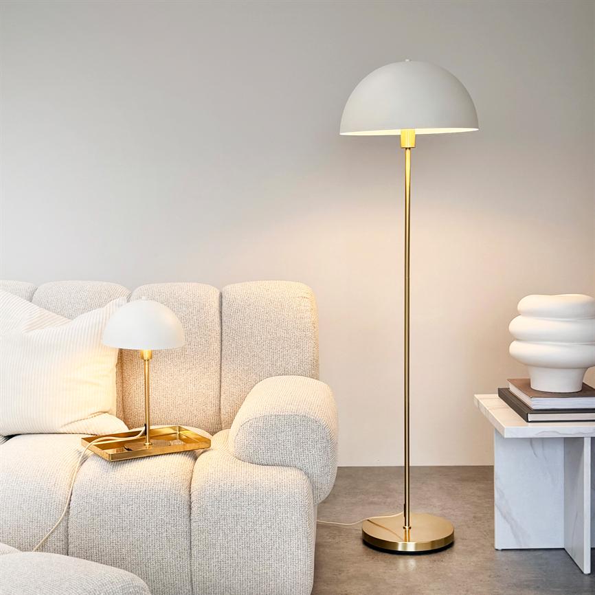 Dyberg Larsen Stockholm bordlampe hvit messing