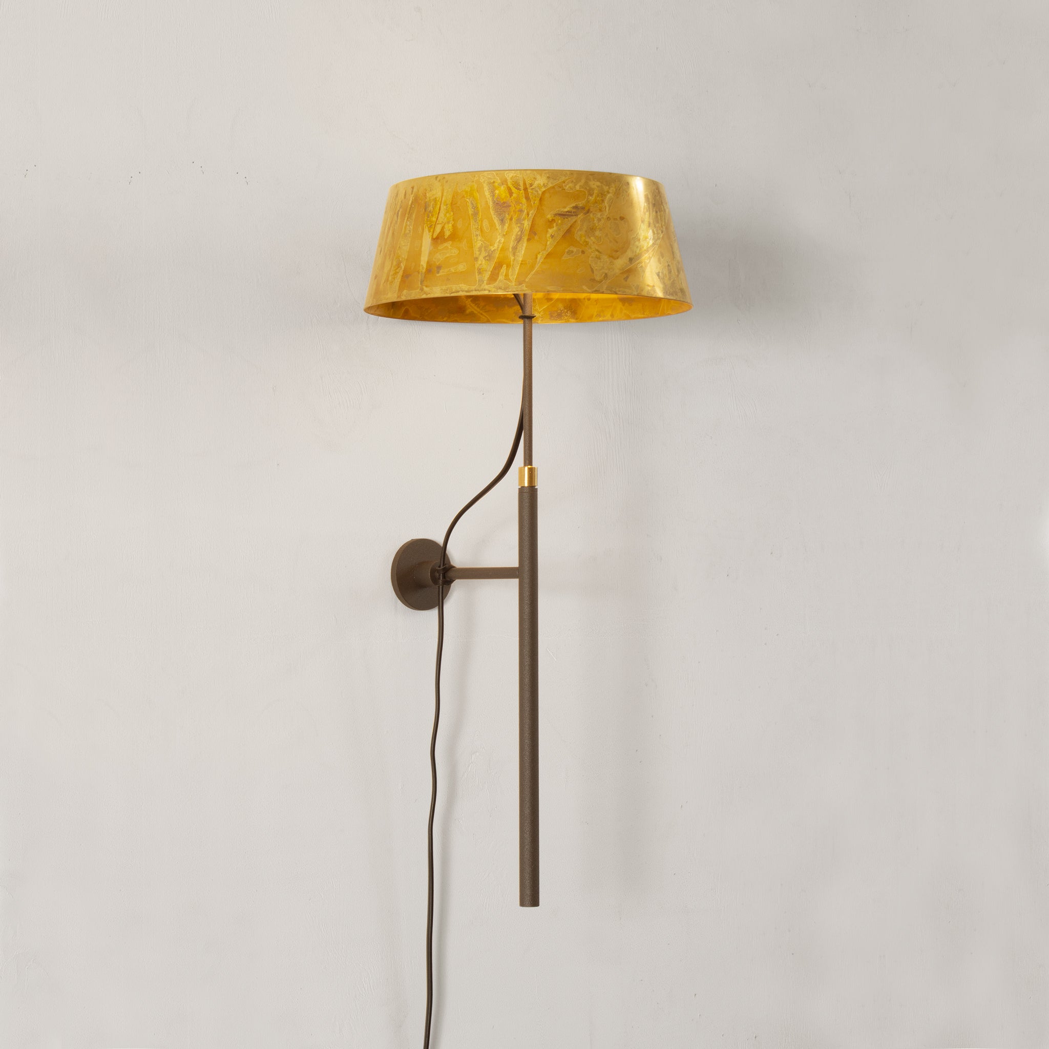 Zlamp Karl stor vegglampe mørkegrå messing