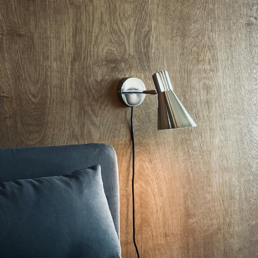 Dyberg Larsen DL12 vegglampe krom metall