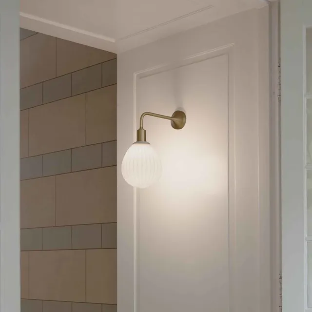 UMAGE Santé vegglampe svart lampefot