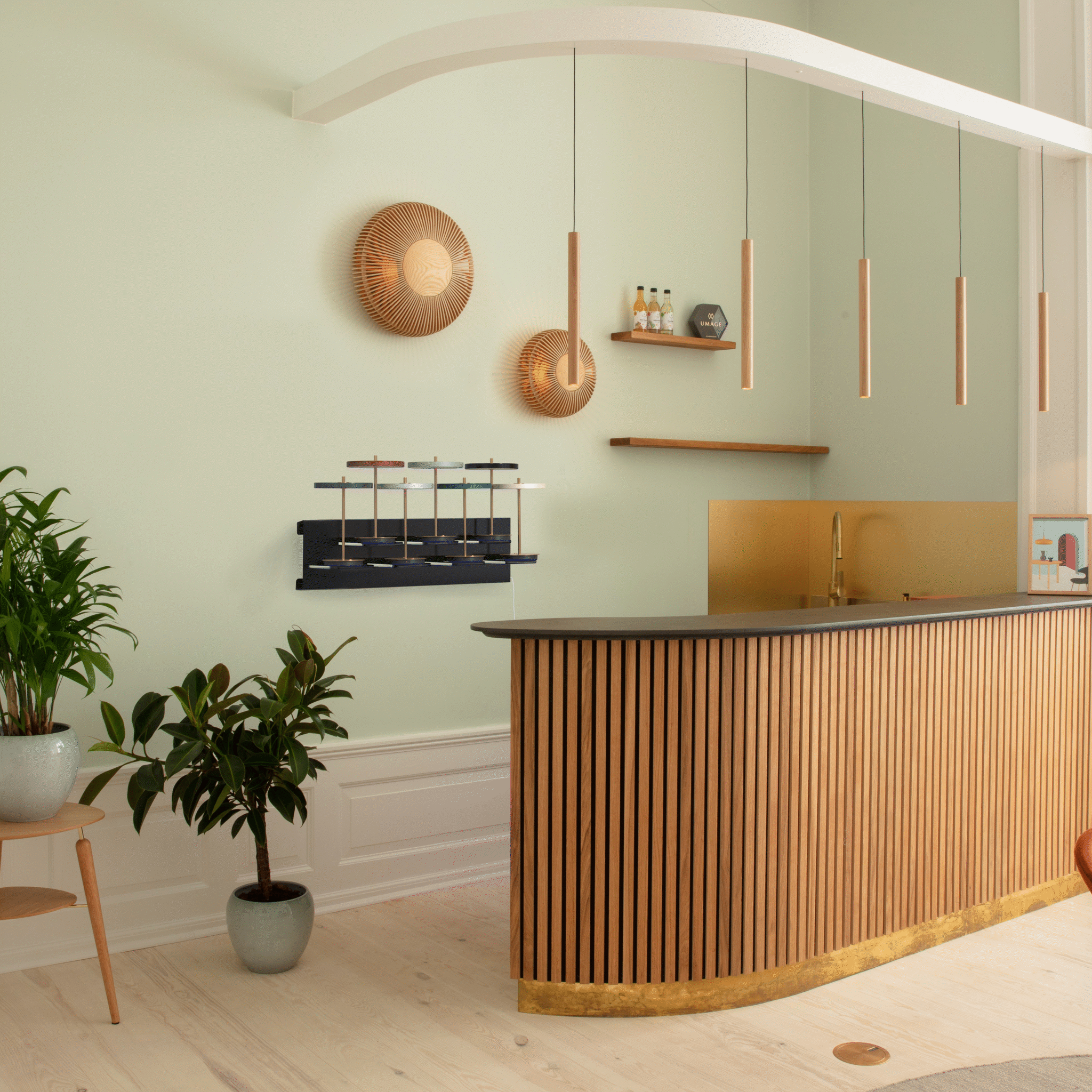 UMAGE Clava Up Wood vegglampe eik medium