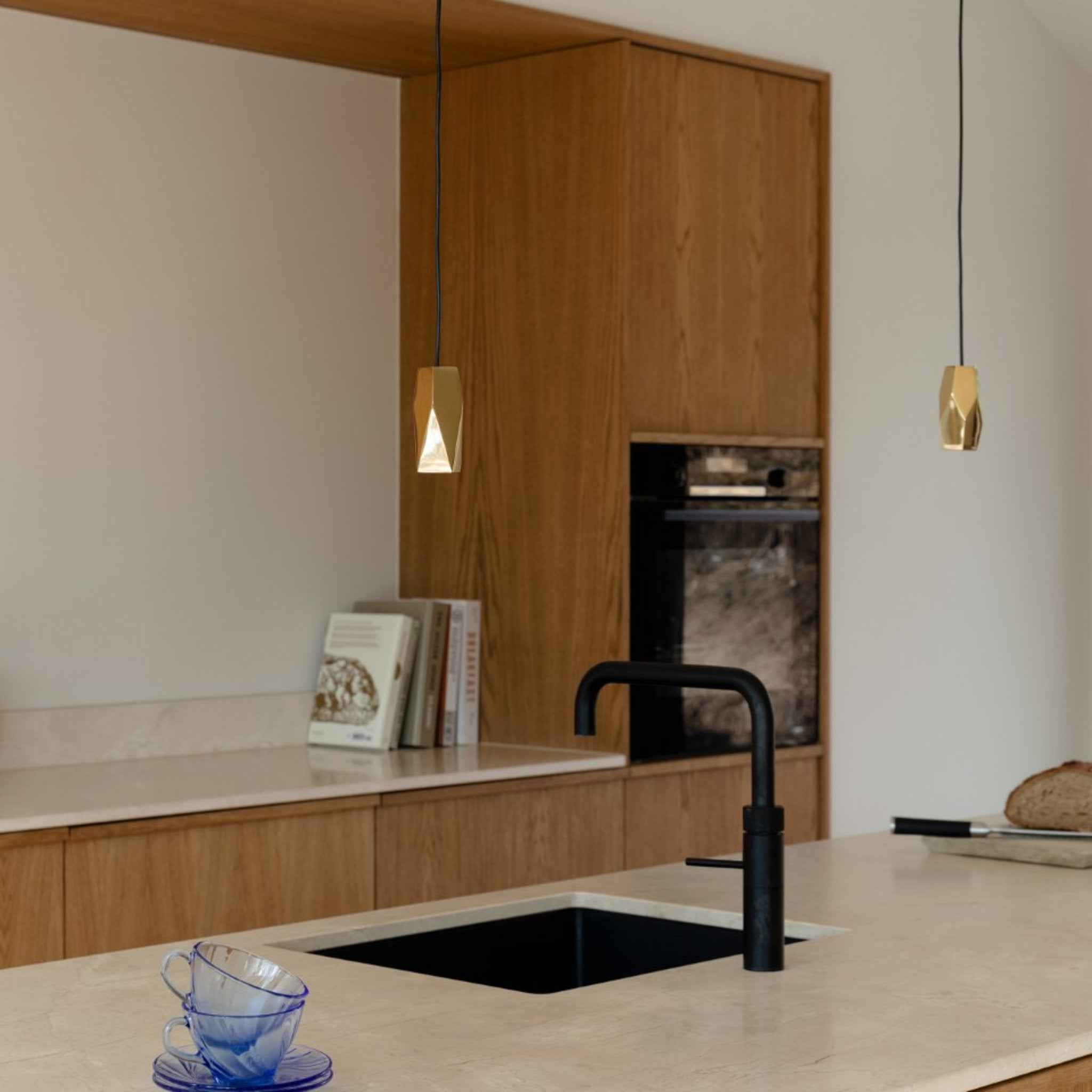 UMAGE Brighter Days pendelskjerm Brass Hexa
