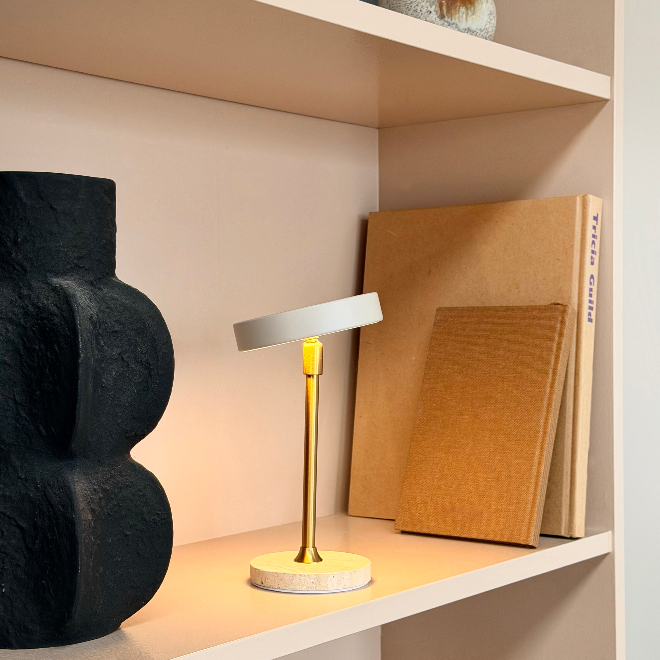 Dyberg Larsen Moonlight Mini bordlampe beige travertin