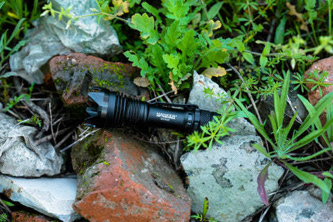 Master LED Striker lommelykt svart 2300 lumen 500 m