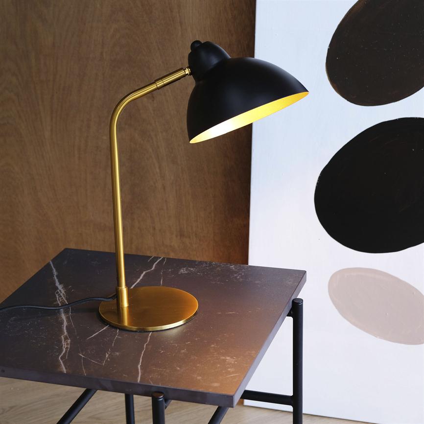 Dyberg Larsen Futura bordlampe sort messing vippbar