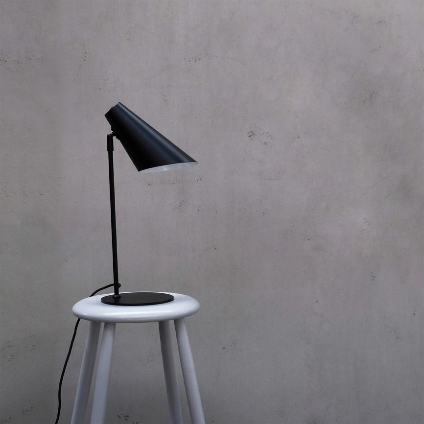 Dyberg Larsen Cale bordlampe sort svingbar