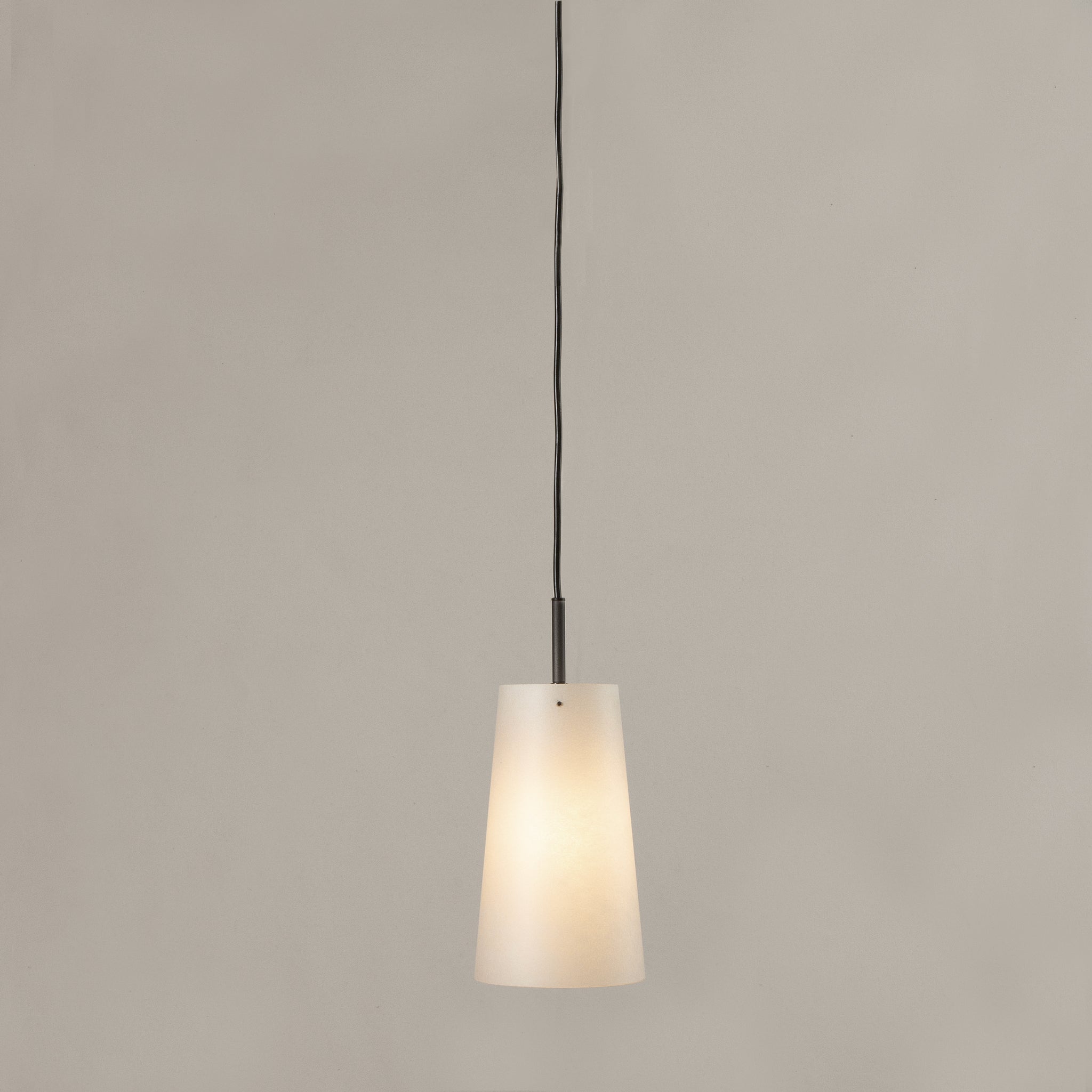 Zlamp Vega 150-1308 pendel mørkegrå morbærpapir