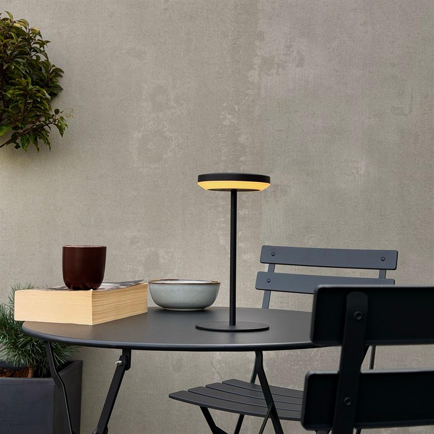 Dyberg Larsen Otera bordlampe solar sort 25 cm ute