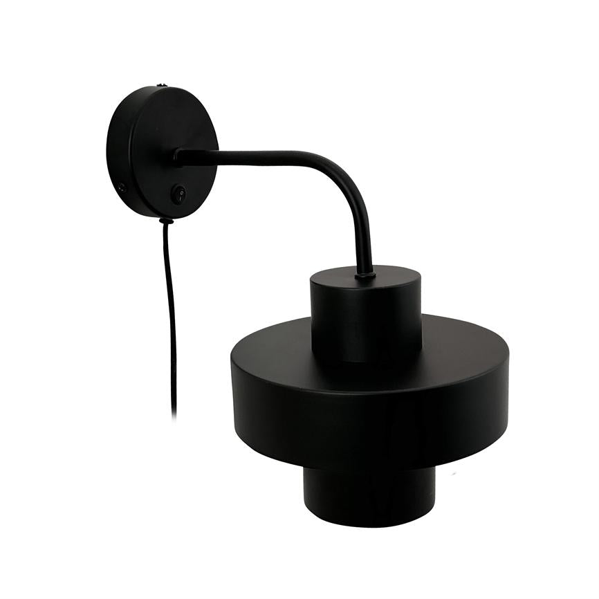 Dyberg Larsen Stoke vegglampe svart matt Bauhaus