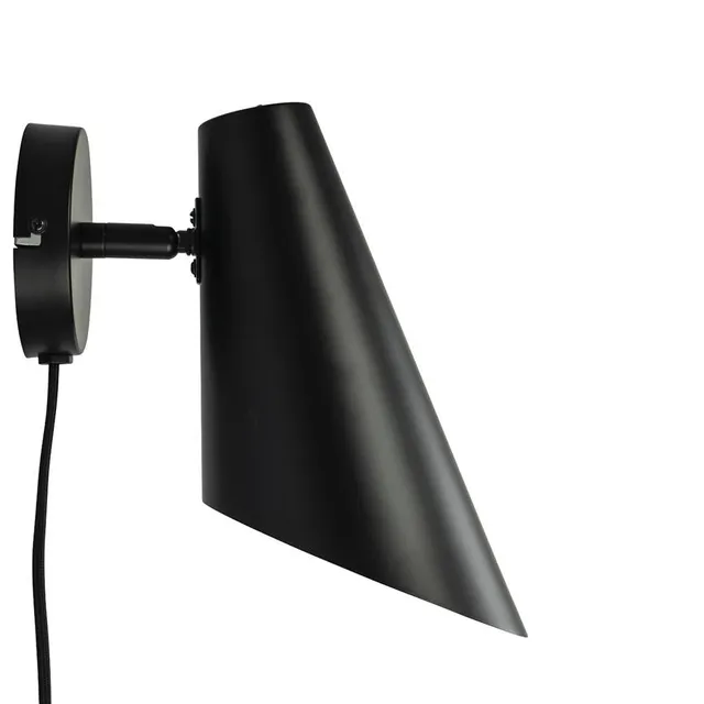 Dyberg Larsen Cale vegglampe svart metall