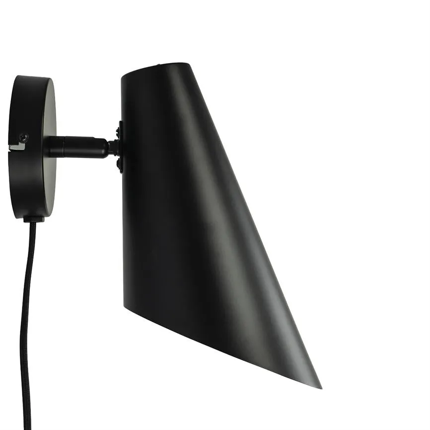 Dyberg Larsen Cale vegglampe svart metall