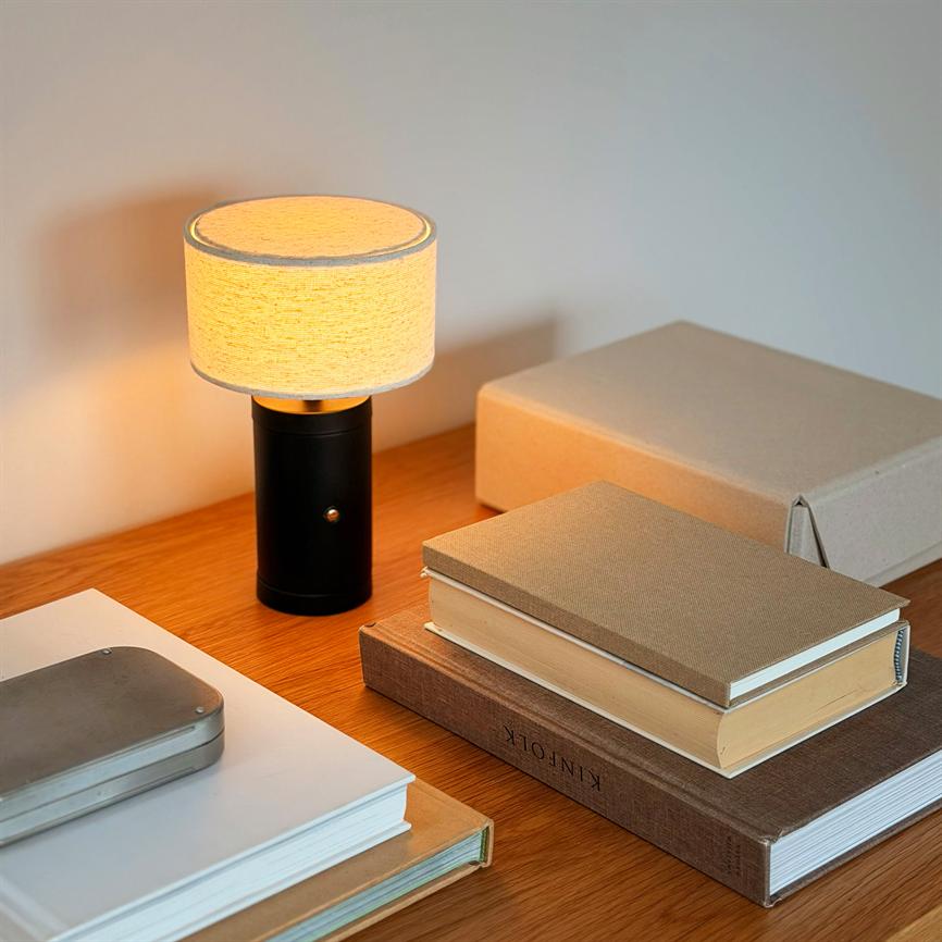 Dyberg Larsen Mellow bordlampe oppladbar svart