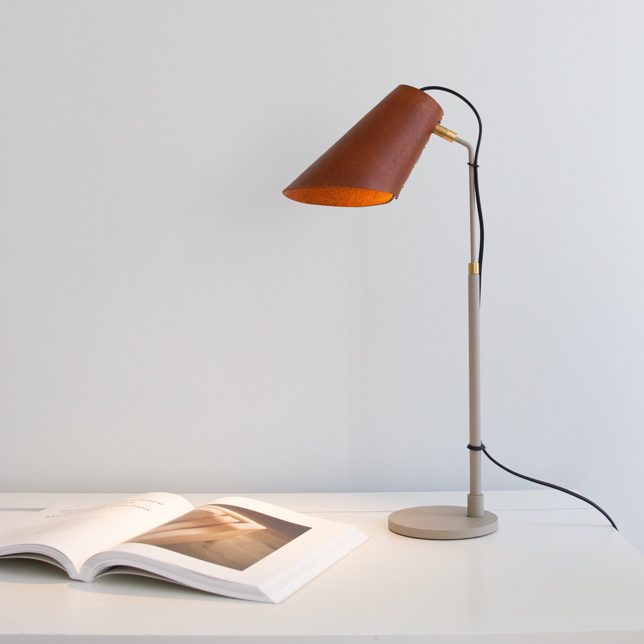 Zlamp Erik 225 19 bordlampe cognac dimbar