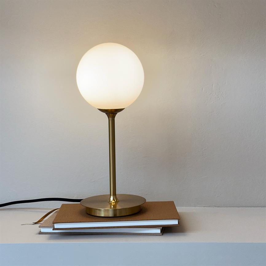 Dyberg Larsen Sia bordlampe messing glass