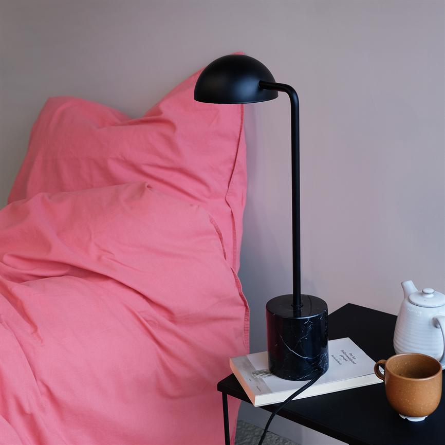 Dyberg Larsen Marble bordlampe svart marmor