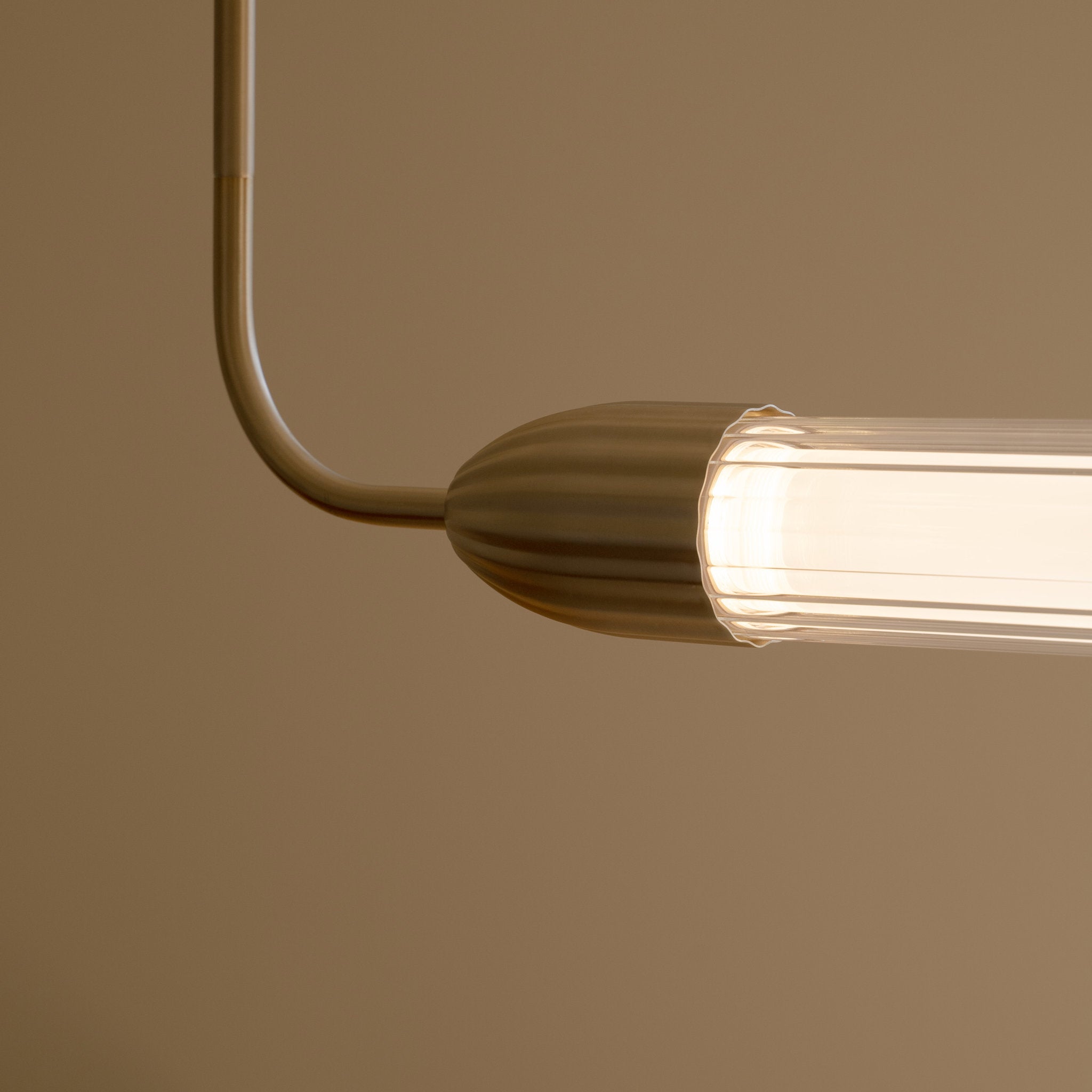 UMAGE Lemon Squeeze Linear pendellampe messing