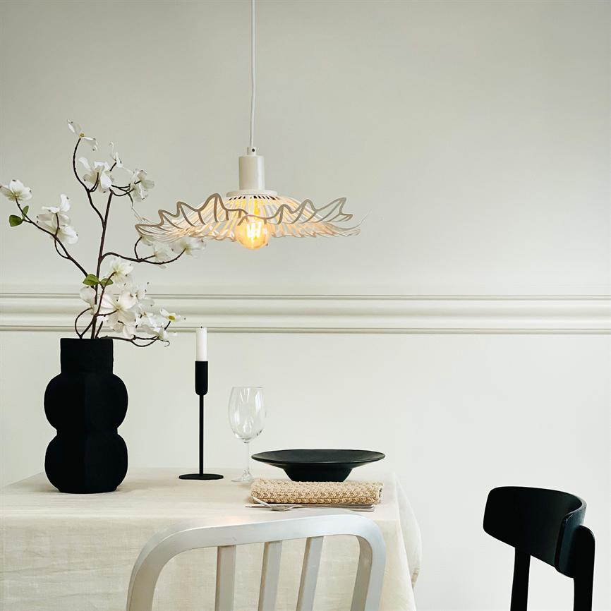 Dyberg Larsen Flora pendel small perlehvit metall