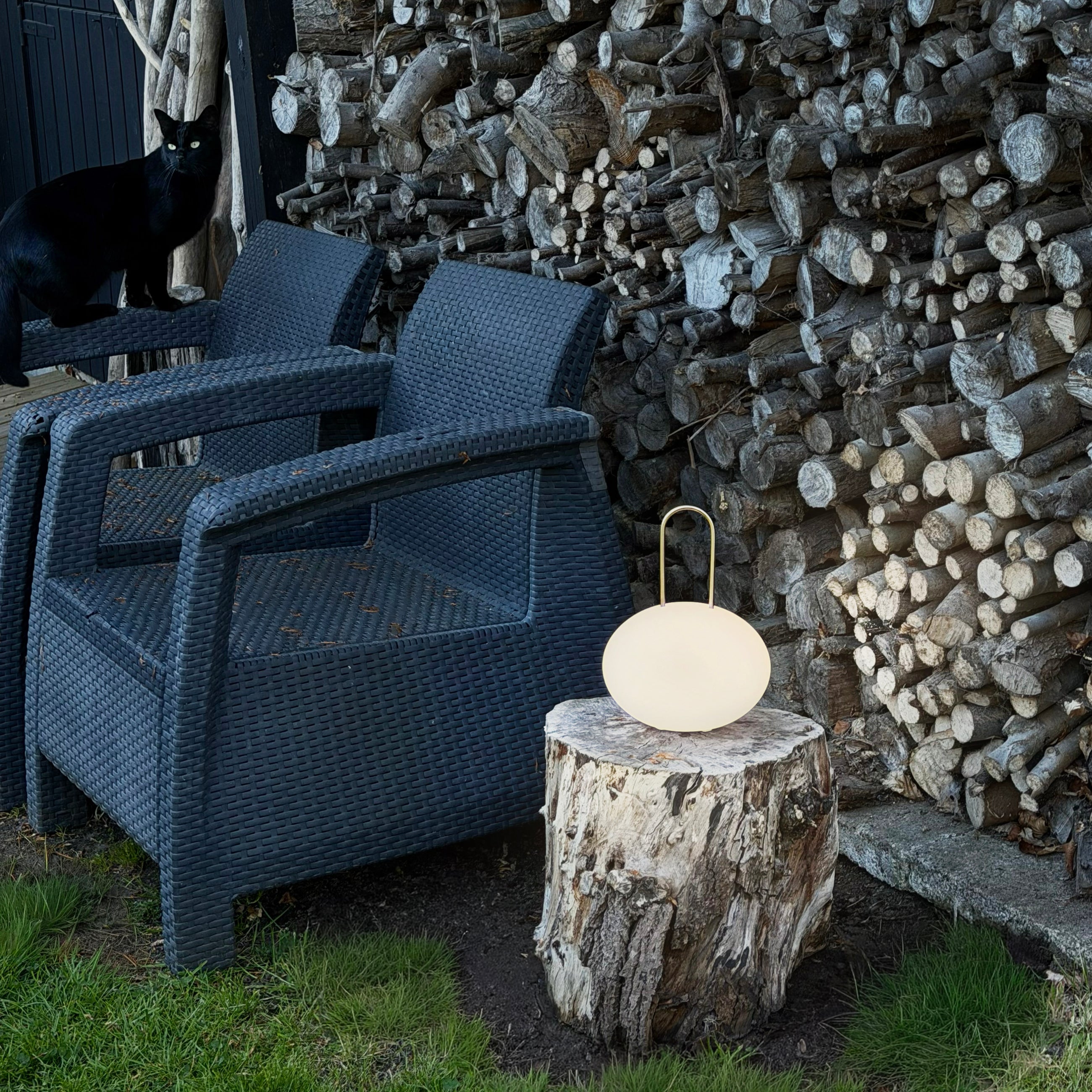 Dyberg Larsen Ellipse lantern hvit messing utendørs