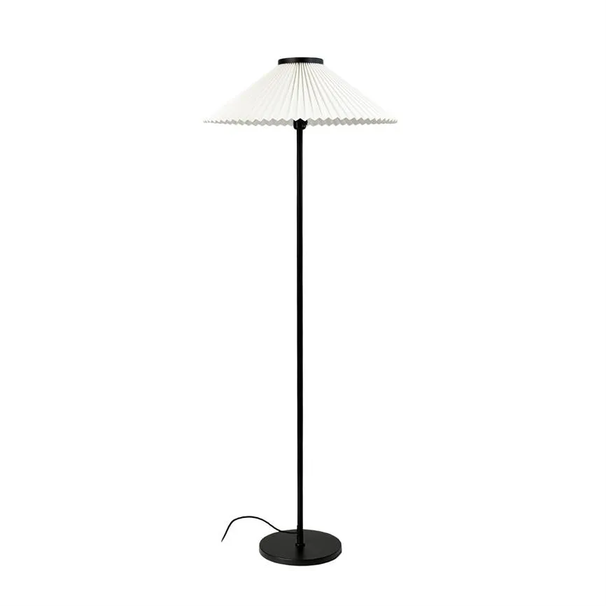 Dyberg Larsen Plissé gulvlampe svart