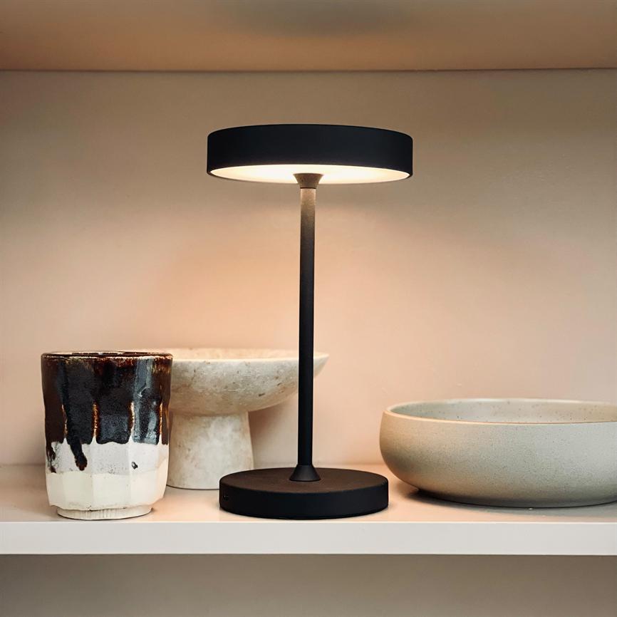 Dyberg Larsen Starlight bordlampe svart LED
