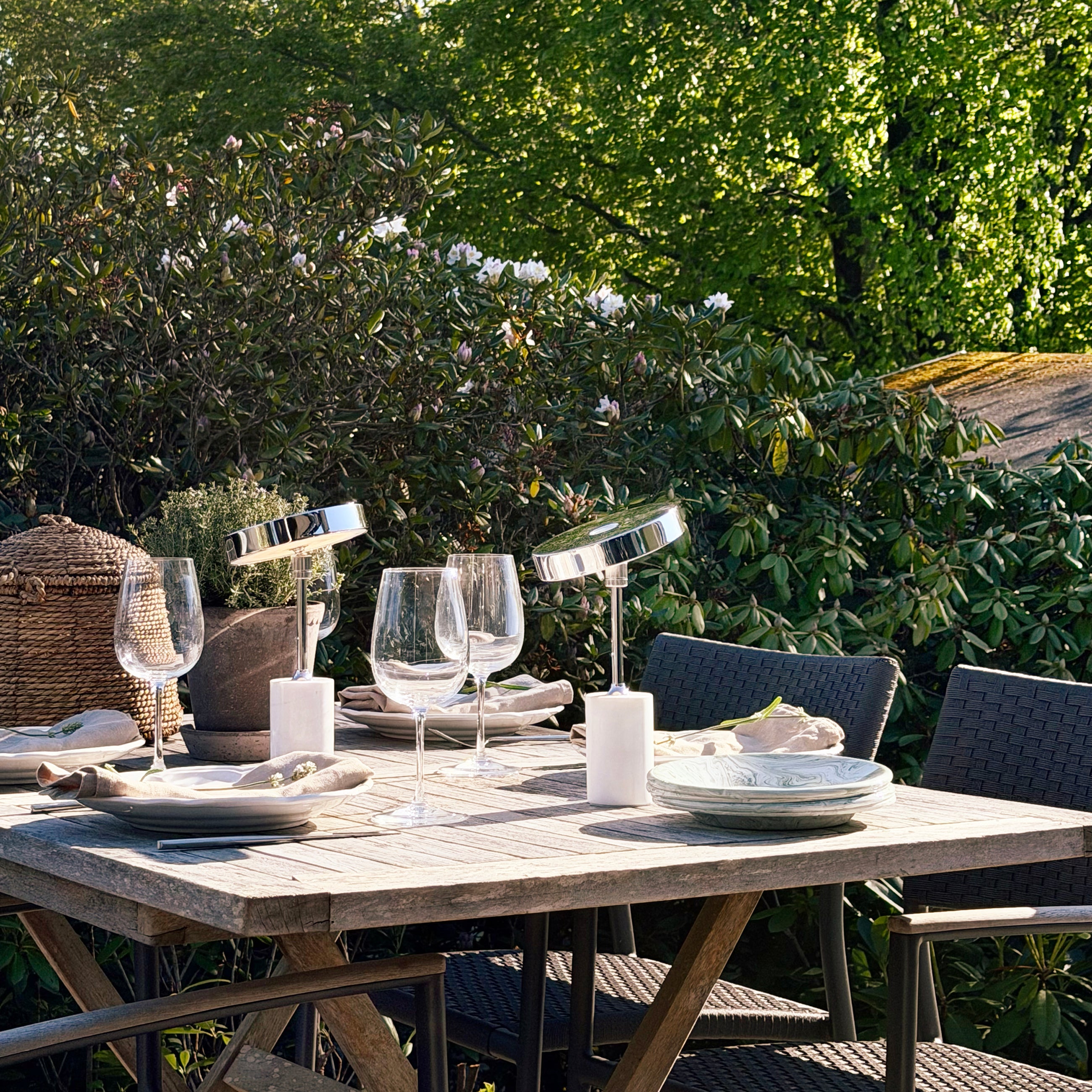 Dyberg Larsen Starlight bordlampe krom hvit marmor oppladbar
