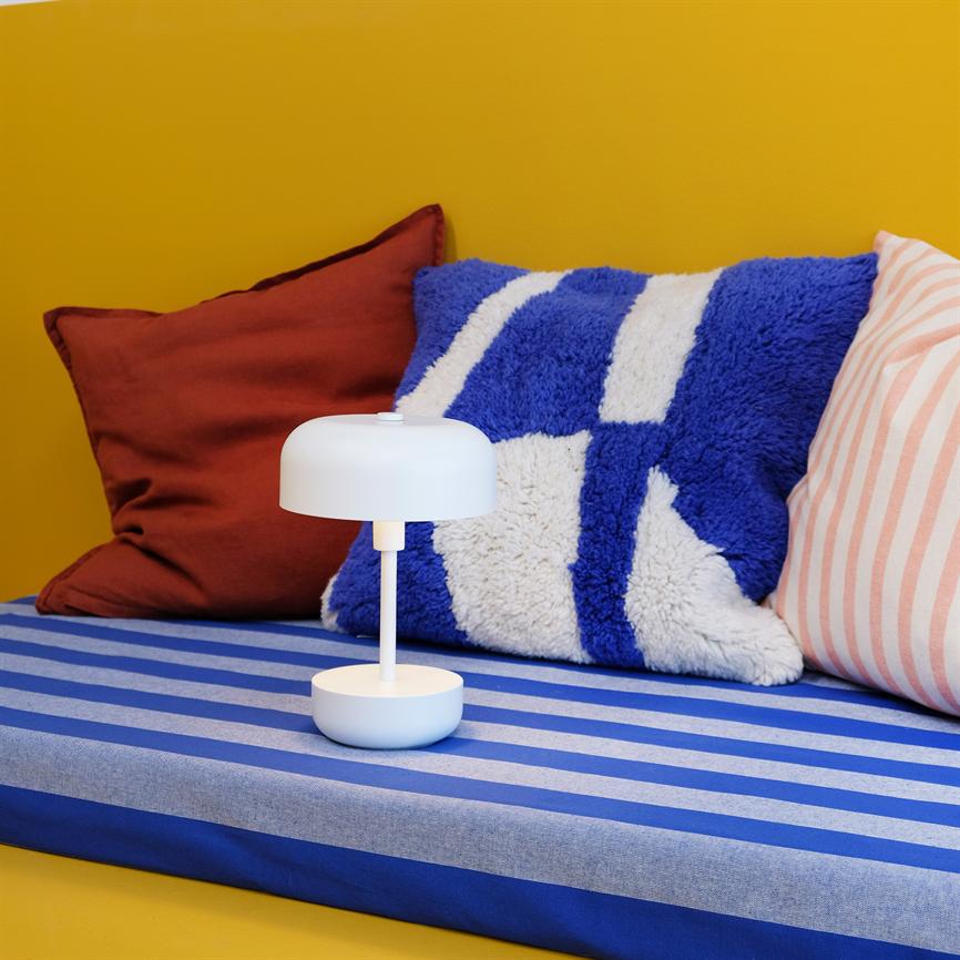 Dyberg Larsen Haipot bordlampe hvit oppladbar