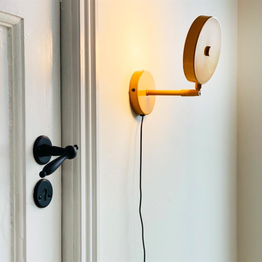 Dyberg Larsen Starlight vegglampe karry dimbar touch