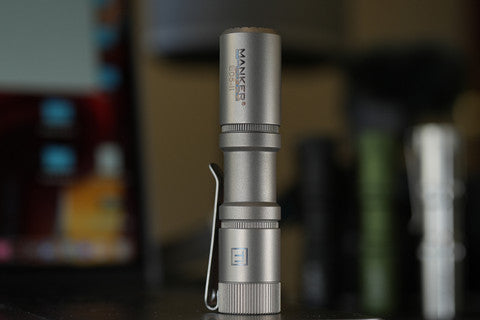 Master LED E05 II Titanium Stonewashed lommelykt 1300 lumen kaldhvit