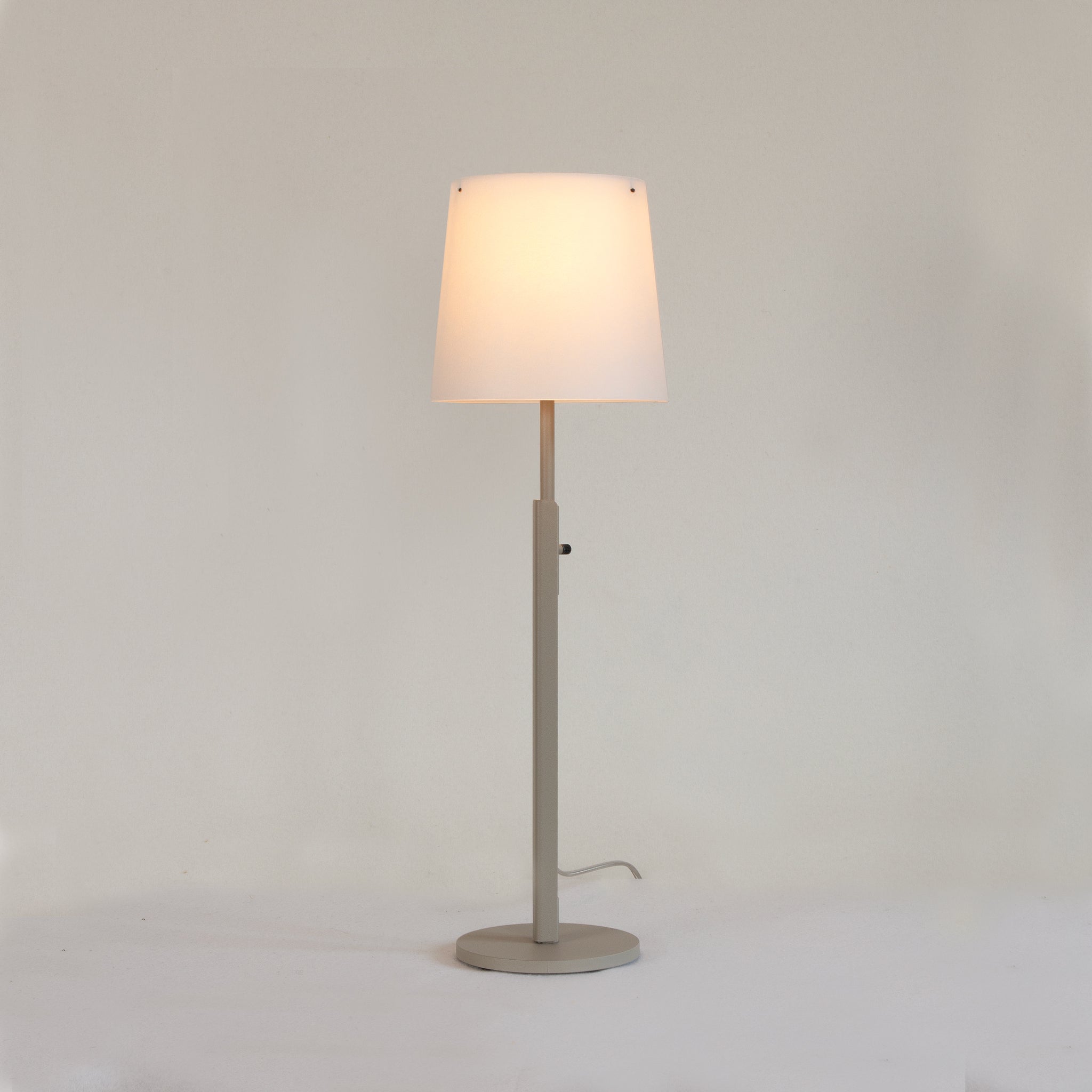 Zlamp Vega 121-1613 bordlampe hvit morbær