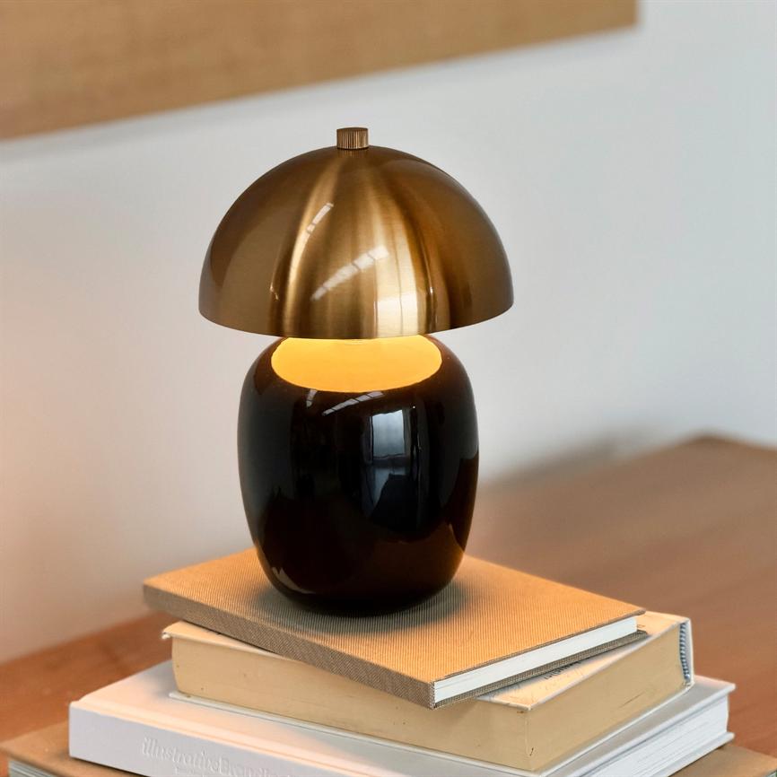 Dyberg Larsen Manhatten bordlampe svart oppladbar LED