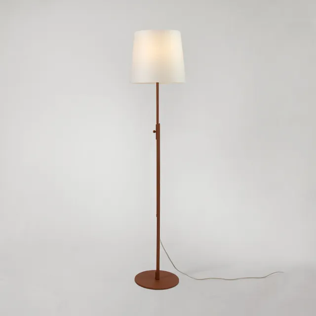 Zlamp Vega gulvlampe rak oxide mullbær
