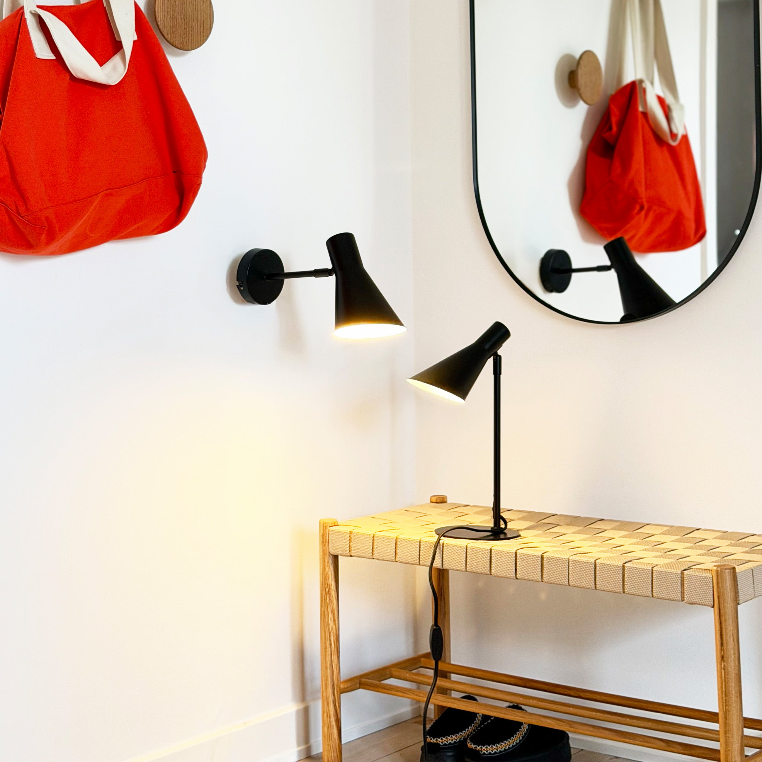 Dyberg Larsen DL12 Mini bordlampe svart metall