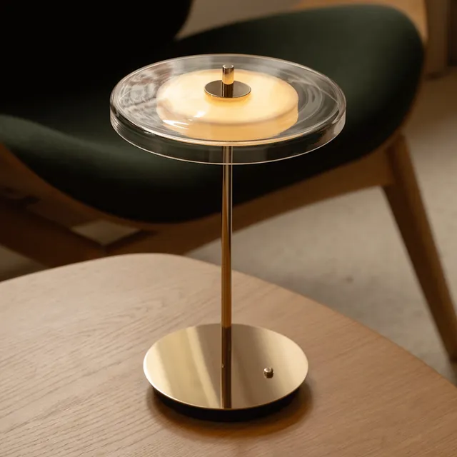 UMAGE Asteria Move bordlampe glass oppladbar