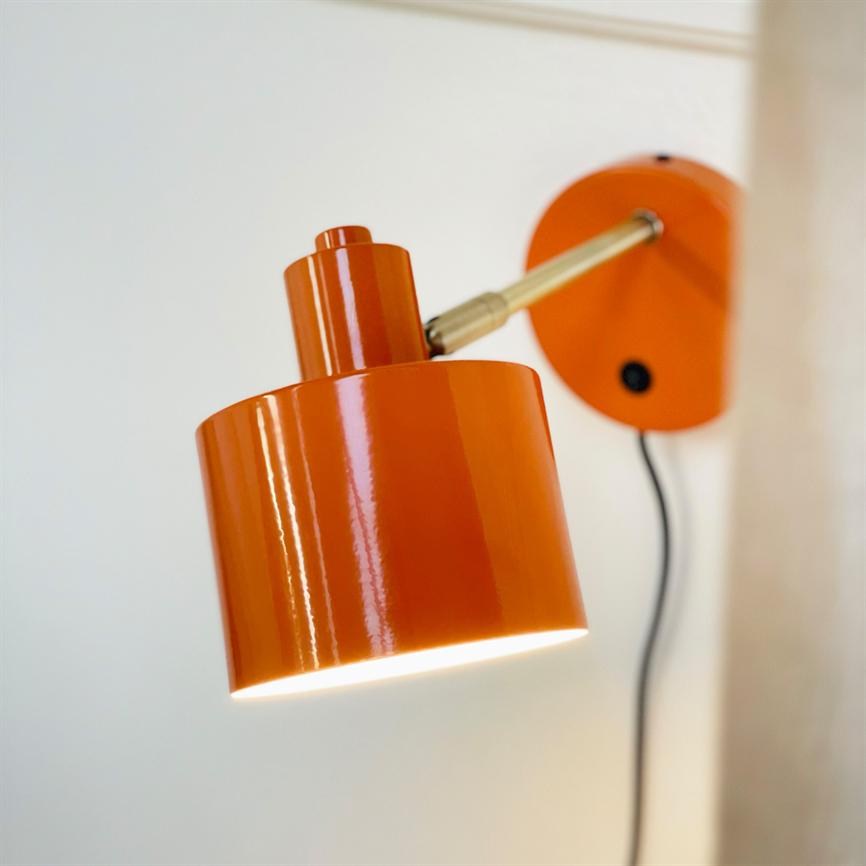 Dyberg Larsen Ocean vegglampe oransje/messing retro