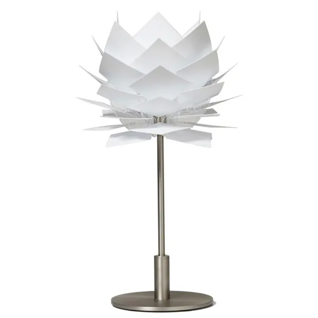 Dyberg Larsen PineApple bordlampe hvit stal hyggelys