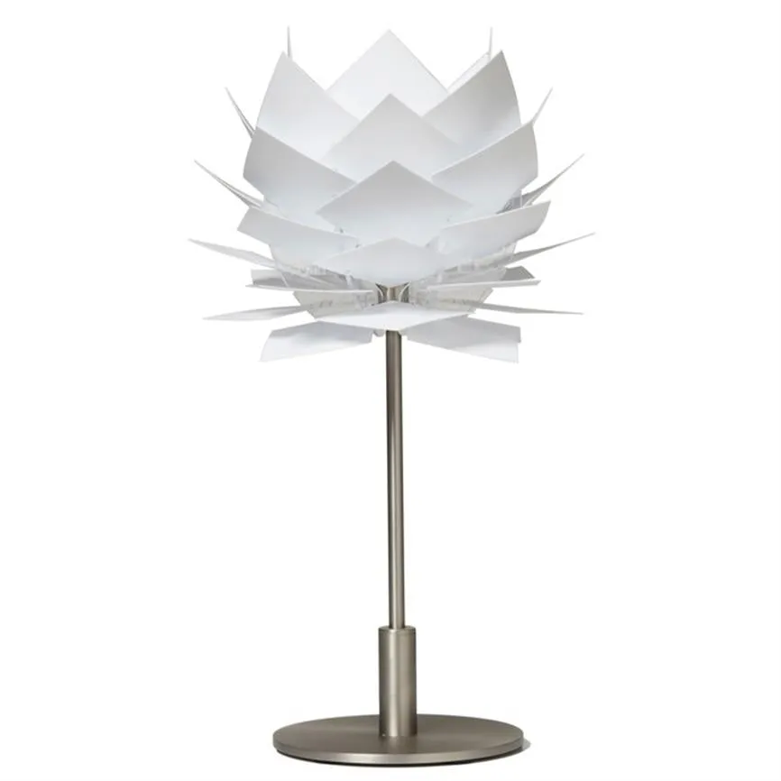 Dyberg Larsen PineApple bordlampe hvit stal hyggelys