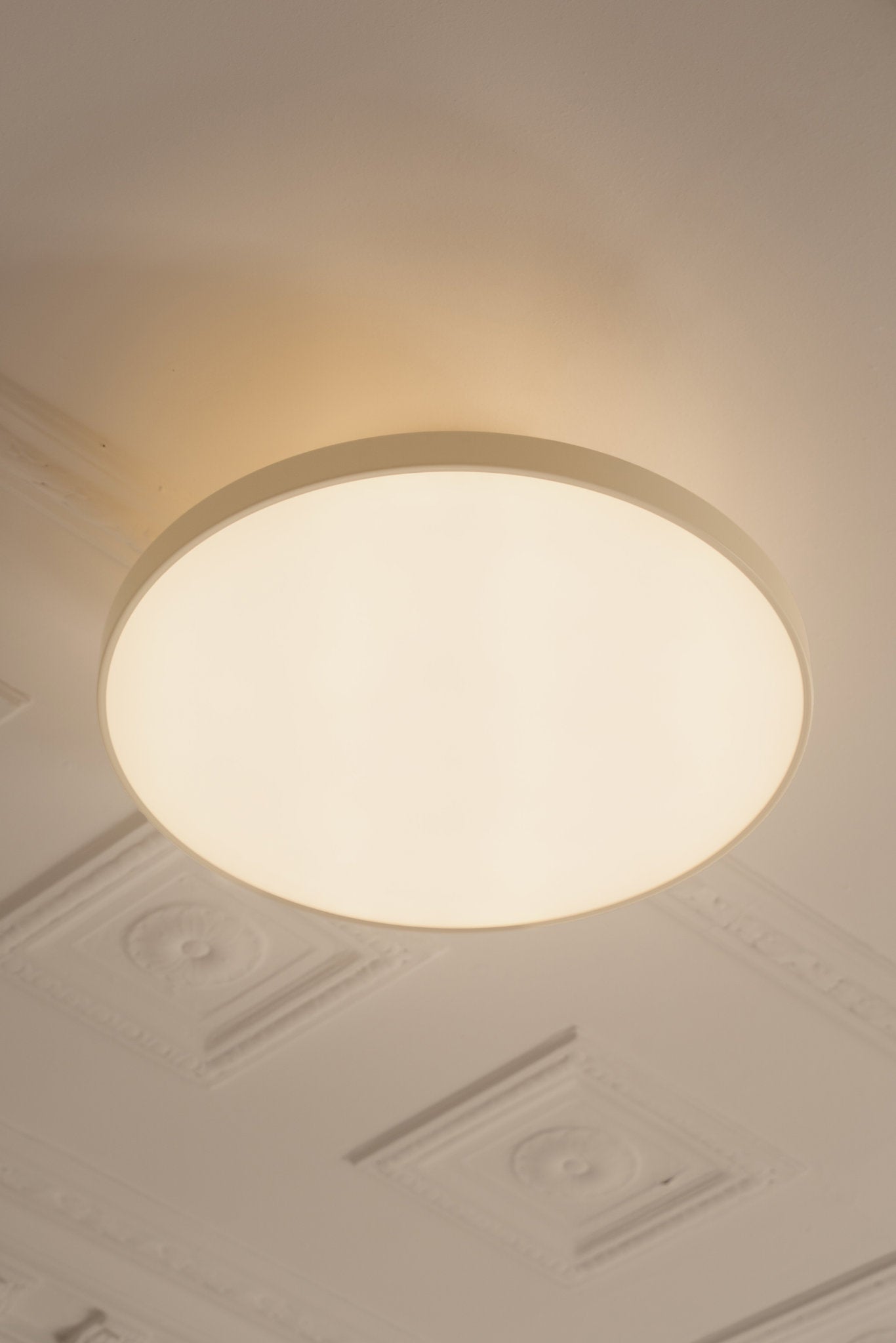 UMAGE Asteria Up Plus taklampe Pearl White Medium