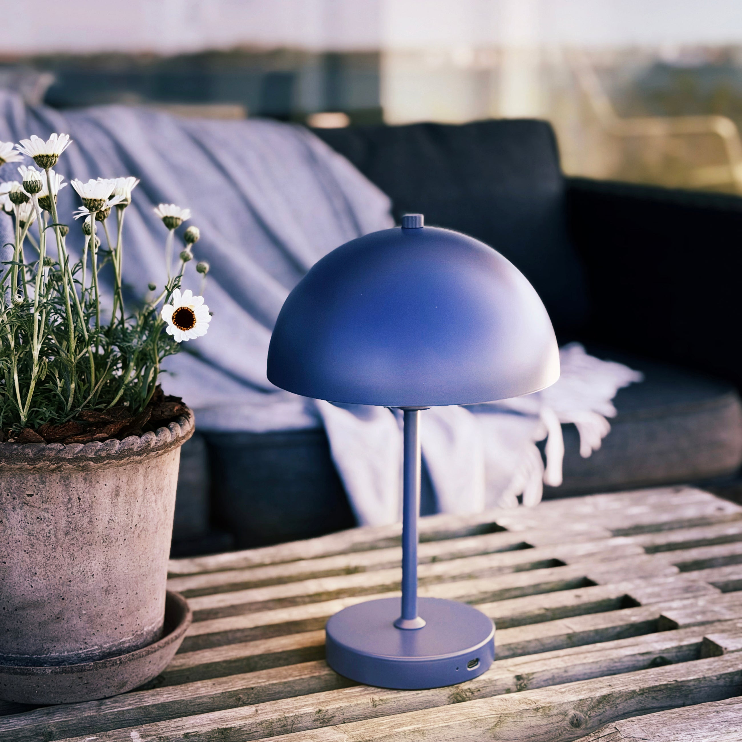 Dyberg Larsen Stockholm bordlampe indigoblå oppladbar