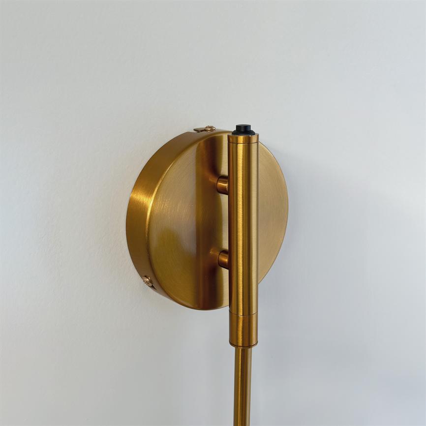 Dyberg Larsen Futura vegglampe svart messing