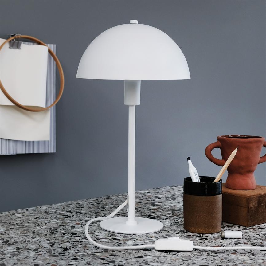 Dyberg Larsen Stockholm bordlampe hvit 38 cm