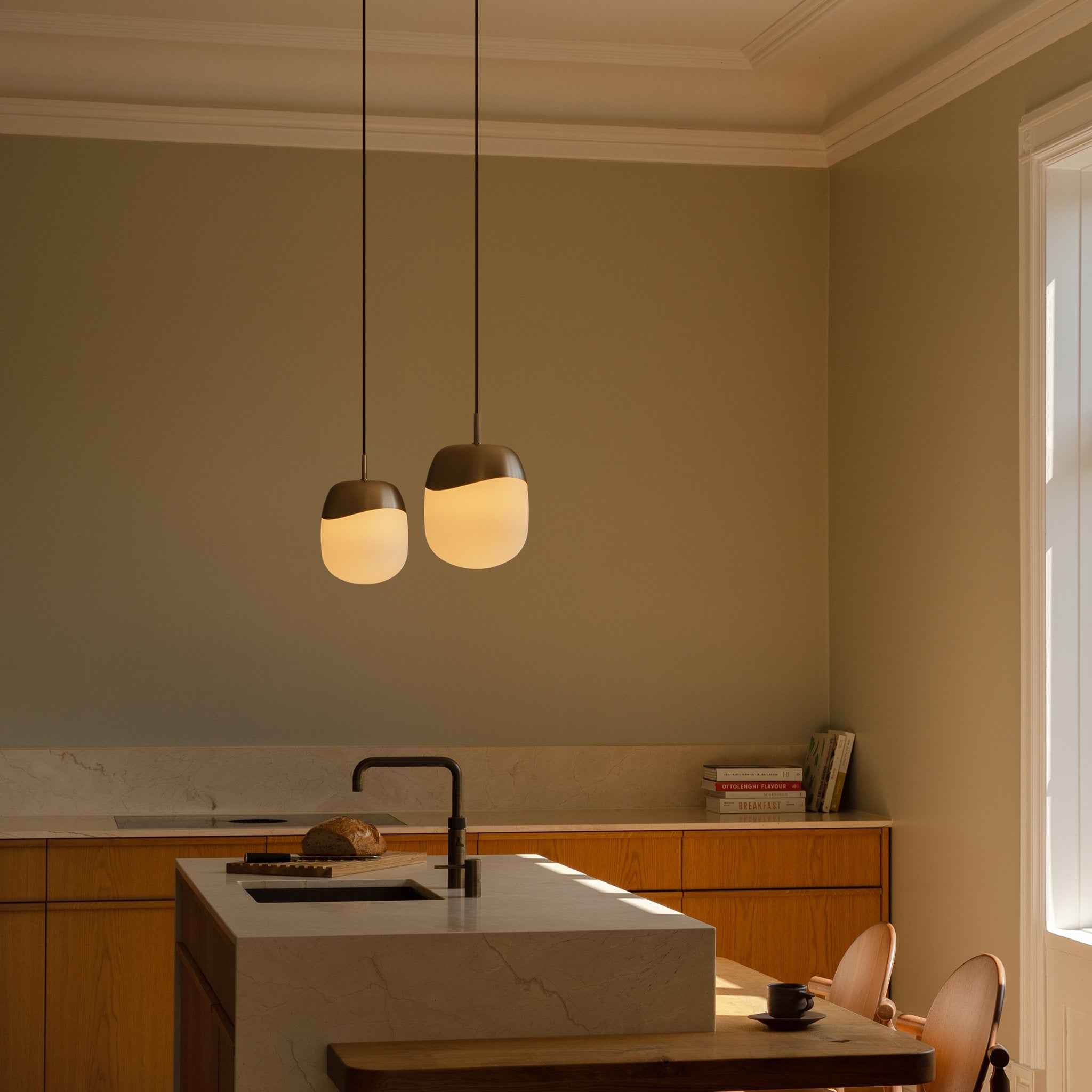 UMAGE Spring Mini pendellampe opalglass messing
