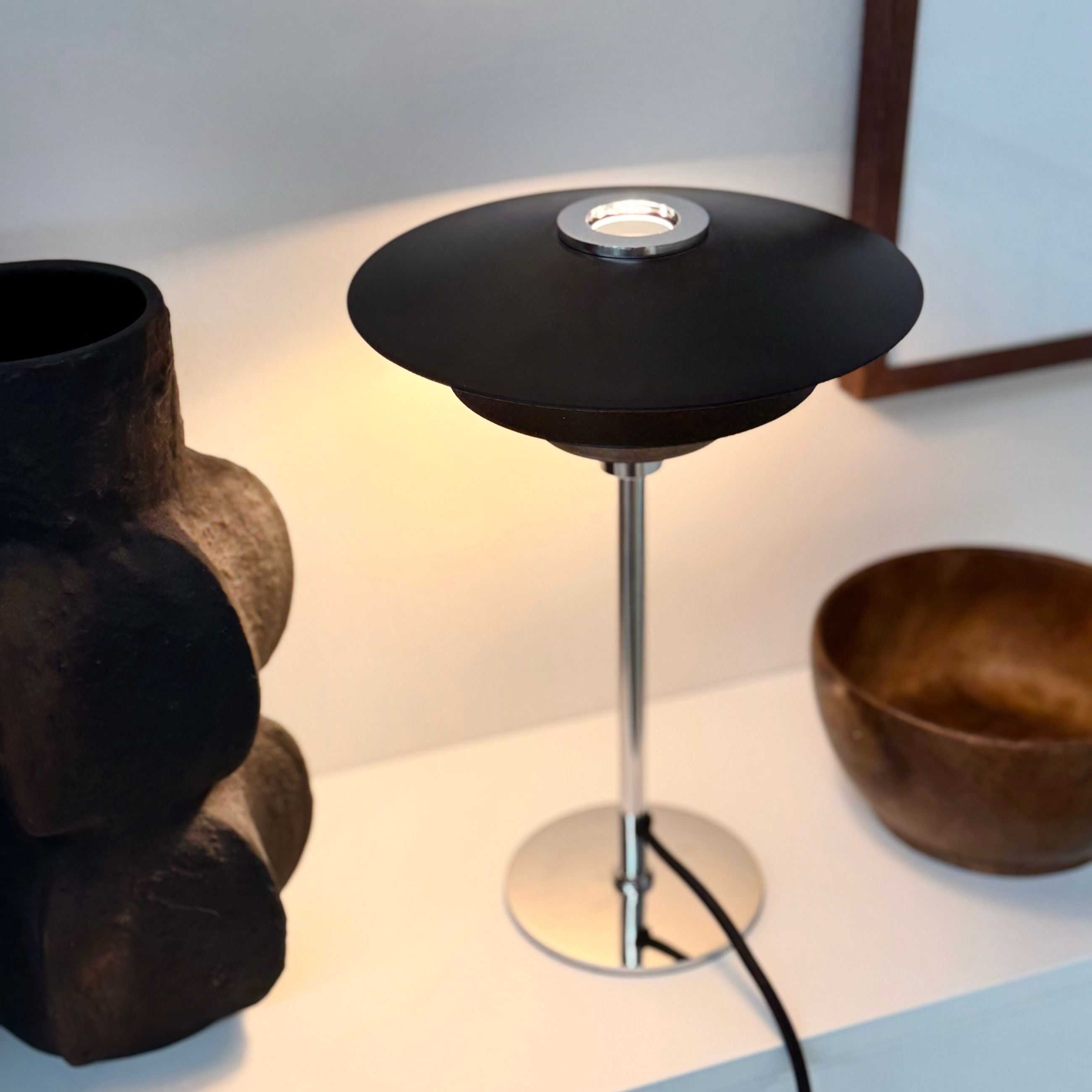 Dyberg Larsen Kay Mini bordlampe svart kompakt